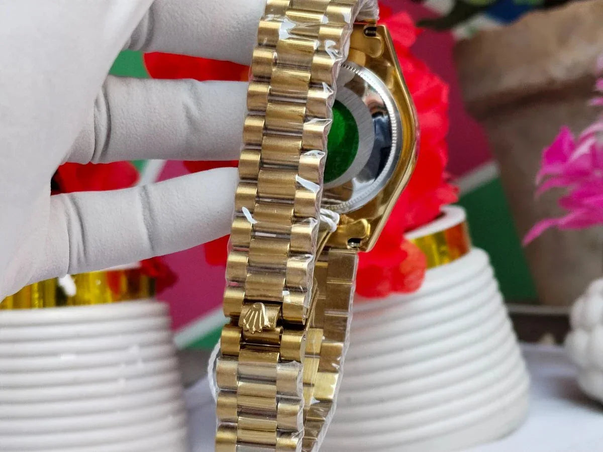 Royal Gold Blue – Mirror Shine, Premium Presence